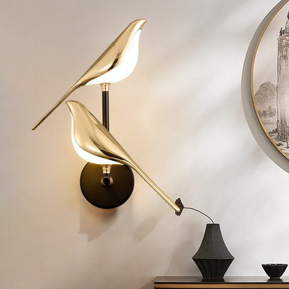 Lampada da parete dimmerabile a forma di uccello