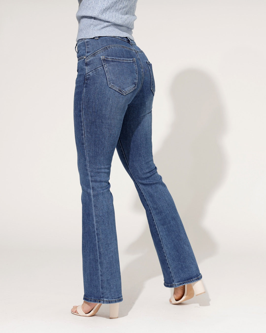 Jeans Donna a Vita Alta con Gamba Svasata Blu Elasticizzati