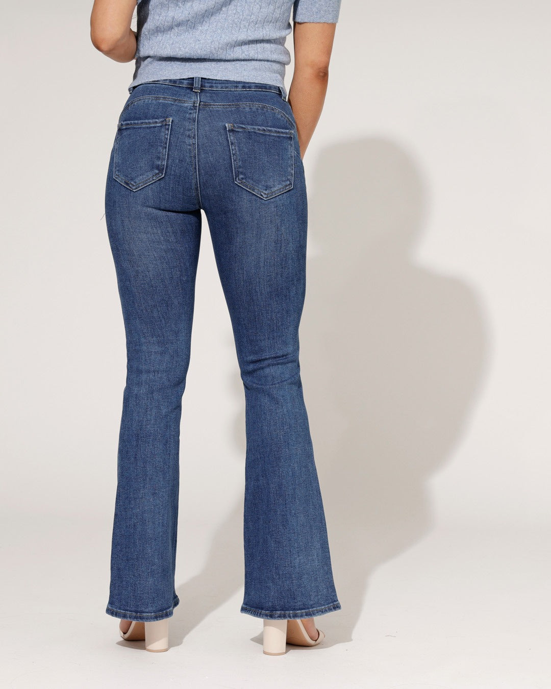 Jeans Donna a Vita Alta con Gamba Svasata Blu Elasticizzati